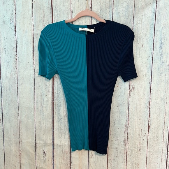 NWT Trina Turk VIVIKA 1 CREWNECK SWEATER - Picture 4 of 12